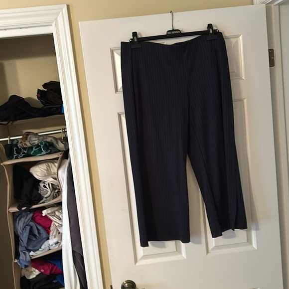 ecru Pants - Crop dress pants